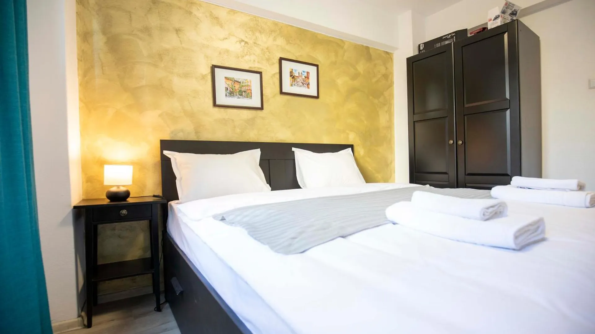 Apartment Ferienwohnung Victory Blue Sky At Old Town Bukarest